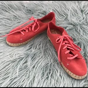 TOMS Espadrilles
